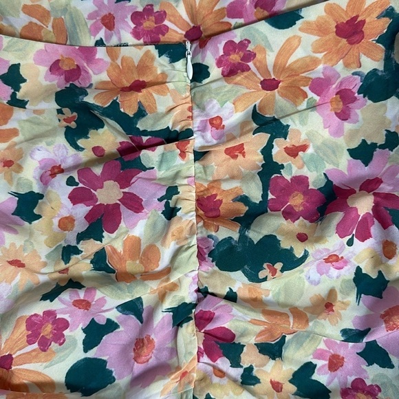 FLORAL SKIRT SIZE(L) - Picture 5 of 6